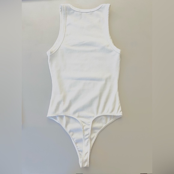 New - Lulus Women's White Ribbed Sleeveless Cutout Bodysuit. Size Small. - Picture 5 of 5